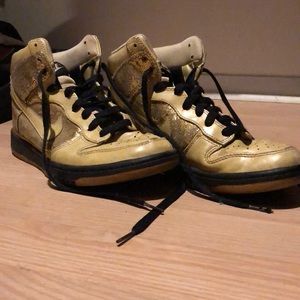 LIKE NEW *barely worn* gold and black nike hi tops